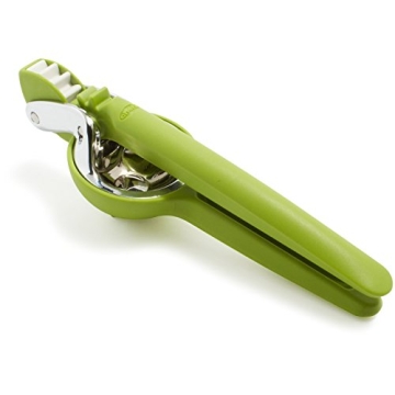 Effortless Citrus Juicing with Chef'n FreshForce Lime Juicer