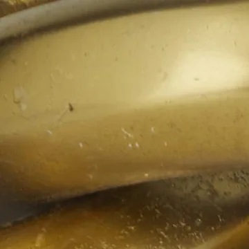 Deco 79 Gold Aluminum Chain Sculpture for Modern Homes