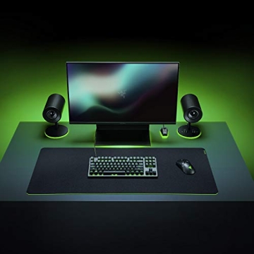 Razer Gigantus V2 Cloth Gaming Mouse Pad - Precision Tracking