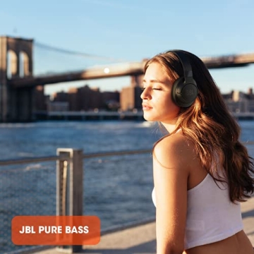 Lightweight JBL Tune 760NC Wireless Headphones