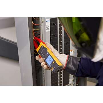 Fluke 393 FC Solar Clamp Meter, CAT III 1500 V, IP54-Rated, DC Power Measurements, Audio Polarity Indicator, Visual Continuity, Fluke Connect Software Enabled,Thin Jaw For Easy Access, Includes iFlex