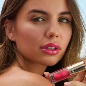 Clarins Lip Oil | Hydrating Comfort with High Shine Finish