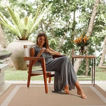 CAMILSON Outdoor Rug - Modern Area Rug for Patios, Porches, Kitchens, and Hallways - Waterproof, Washable, Non-Shedding, Easy-to-Clean Indoor/Outdoor Carpet (5x7, Bordered - Beige/White)