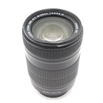 Canon 18-135mm f/3.5-5.6 IS Lens for Canon DSLRs