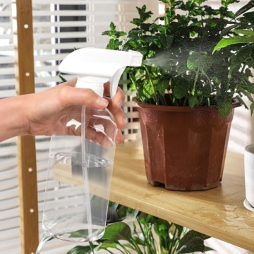 UUJOLY 17oz Refillable Spray Bottles for Home Use