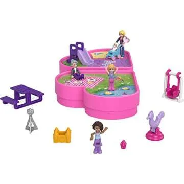 Polly Pocket Polly & Friends Pack, Family Picnic Theme, Heart-Shaped Case, Scenic Backdrop, 4 Micro Dolls, 10 Accessories, Pop & Swap Feature, Great Gift for Ages 4 Years Old & Up
