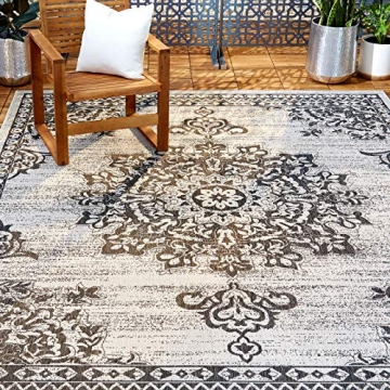 Nicole Miller Azalea Transitional Indoor/Outdoor Area Rug