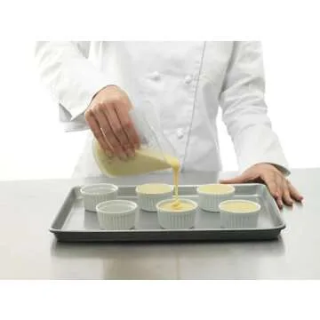 iSi Flex-it Silicone Measuring Cups (Set of 3) - Includes 1-Cup, 2-Cup, 4-Cup Sizes, Flexible & Durable with Easy-to-Read Indicators for Baking & Cooking - Dishwasher Safe, Essential Kitchen Gadgets