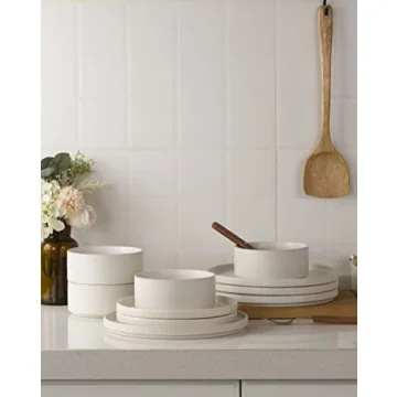 Famiware Star Dinnerware Set for 4 - 12 Piece Ribbed Dish Set