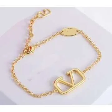 Generic Luxurious Women's V Letter Exquisite Necklace & Bracelet Set - Gold Suit