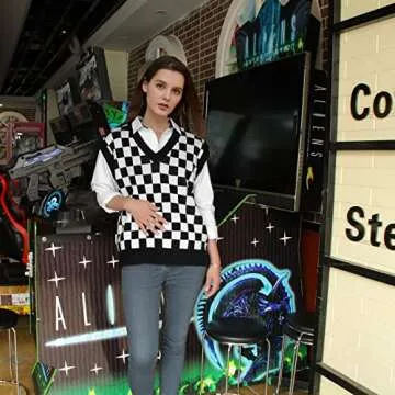 Gulajia Women's V-Neck Knit Sweater Vest Oversized Sleeveless Loose 90s Waistcoat Pullover Checkerboard Plaid Sweater Vest Black S