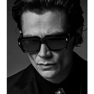 Trendy Square Frame Sunglasses UV400 Protection Unisex