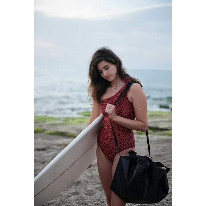 IslandMat Wetsuit Changing Mat & Surf Bag – 2-in-1