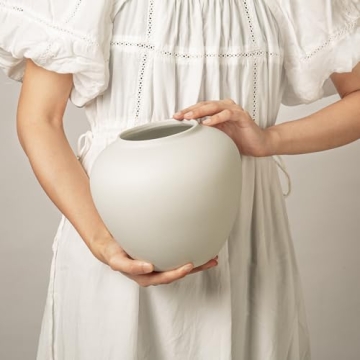 Elegant MORSHA Ceramic White Vase for Home Decor