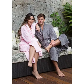 Soft Plush Kimono Bathrobe for Unisex Comfort