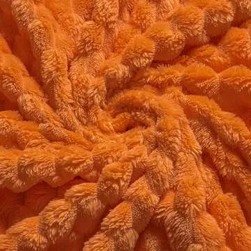 Vessia Soft Flannel Throw Blanket – Cozy Year-Round Comfort