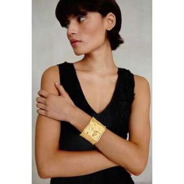 WOWORAMA Hammered Chunky Cuff Bracelet - Bold Style for Women