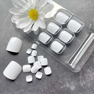 KSTBJN White Press on Toenails Square Fake Toenails Gloss Glue on Toenails Full Cover Solid Color Acrylic Toenails Cute Short False Toenails Summer Beach Artificial Toenails for Women and Girls 24Pcs