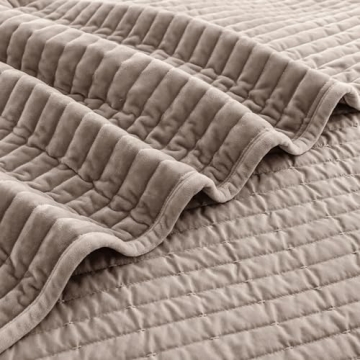 Luxurious SHALALA Velvet Quilt Set for All Seasons