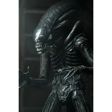 Ultimate 40th Anniversary Alien Xenomorph Figure
