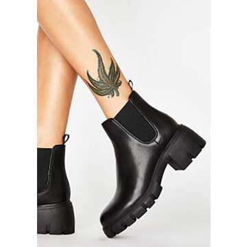 Steve Madden Women's Howler Chelsea Boot - Stylish, Comfortable Footwear for Every Occasion