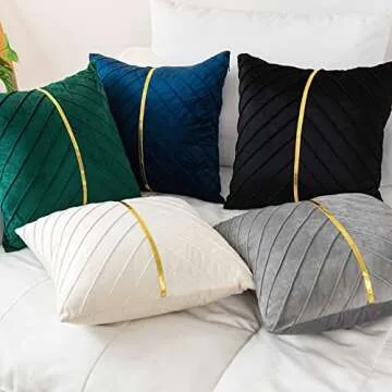 WACOMECO Velvet Throw Pillow Covers, Pack of 2 Soft Gold Decorative Cushion Covers for Couch Sofa Living Room Home Decoration, Emerald Green, 18x18 inch