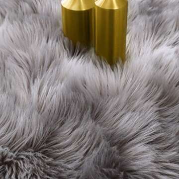 YOH Sheepskin Fur Rug Soft Faux Sheepskin Chair Cover Seat Cushion Bedroom Sofa Modern Imitation Sheepskin Plush Carpets Fluffy Shaggy Area Rugs for Home Decor 2 X 3 ft (Grey)