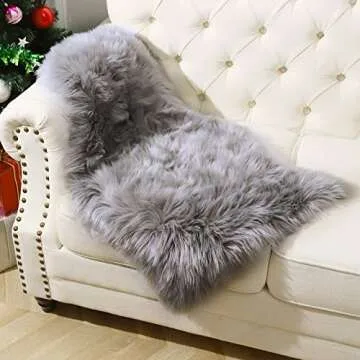 YOH Sheepskin Fur Rug Soft Faux Sheepskin Chair Cover Seat Cushion Bedroom Sofa Modern Imitation Sheepskin Plush Carpets Fluffy Shaggy Area Rugs for Home Decor 2 X 3 ft (Grey)