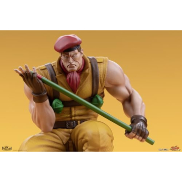 PCS Street Fighter M.Bison & Rolento Statue Set