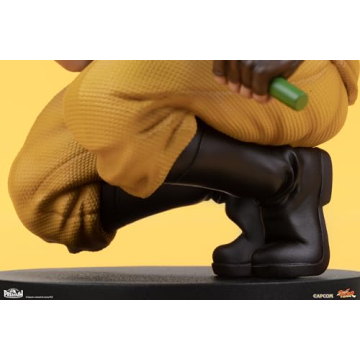 PCS Street Fighter M.Bison & Rolento Statue Set