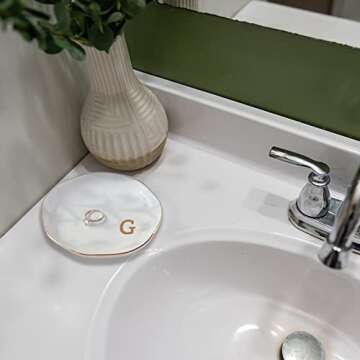 VINCOMIC Initials Ring Dish Jewery Tray with Personalized G-Monogrammed Gifts Wedding Engagement for Women Friends sister,Ceramic White