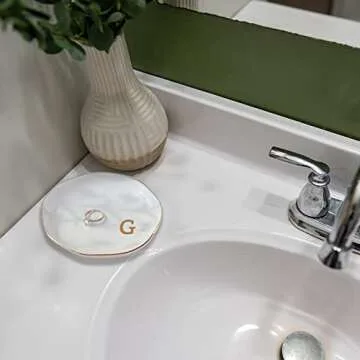 VINCOMIC Initials Ring Dish Jewery Tray with Personalized G-Monogrammed Gifts Wedding Engagement for Women Friends sister,Ceramic White