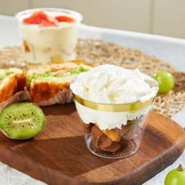 YOUTHSHIP 100 Pcs Clear Plastic Cups with Gold Rim, Premium 9 Oz Disposable Plastic Party Cups, Hard Plastic Drinking Cups for Party and Wedding