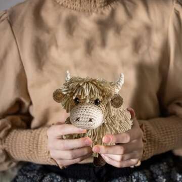 Leisure Arts Highland Cows Amigurumi Crochet Pattern