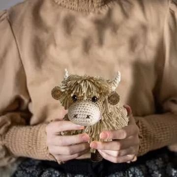 Leisure Arts Highland Cows Amigurumi Crochet Pattern