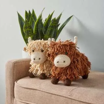 Leisure Arts Highland Cows Amigurumi Crochet Pattern