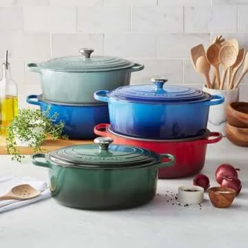 Le Creuset 8qt Enameled Cast Iron Dutch Oven in Meringue
