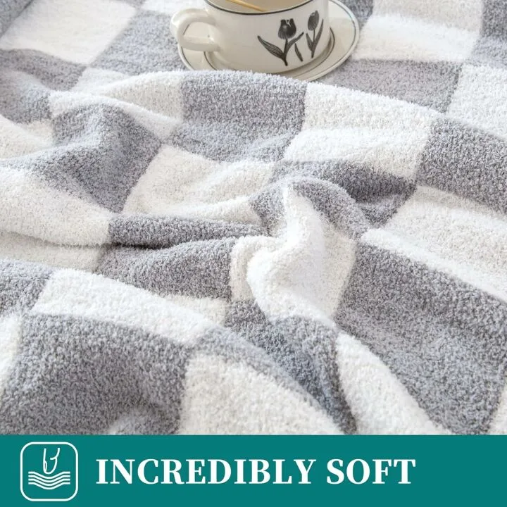 Cozy Reversible Checkered Throw Blanket - 60"×79"