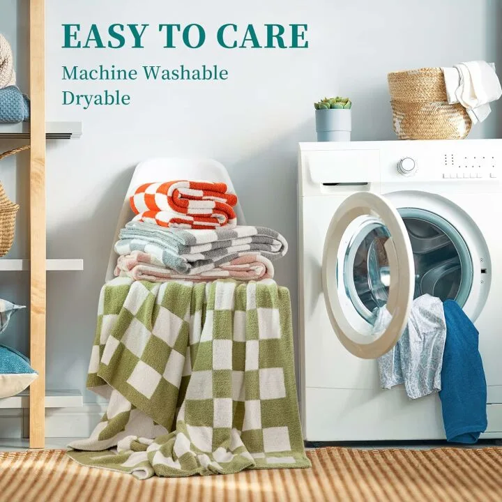 Cozy Reversible Checkered Throw Blanket - 60"×79"