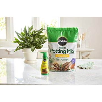 Miracle-Gro Indoor Potting Mix and Plant Food Bundle