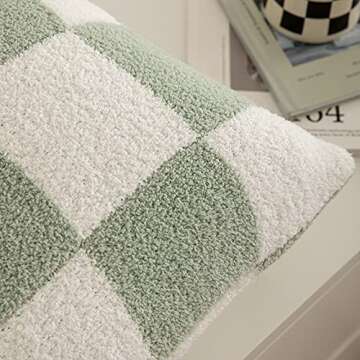 NIDITW Set of 2 St Patrick's Day Gift Ultra Soft Checkerboard Throw Pillow Cover Fuzzy Microfiber Chessboard Gingham Cushion Case Cozy Checkered Pillowcase Decor for Sofa Couch 18x18 Inches (1-Green)