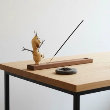 جاعودی چوبی آدم برفی الاف با طراحی فانتزی و دست‌ساز