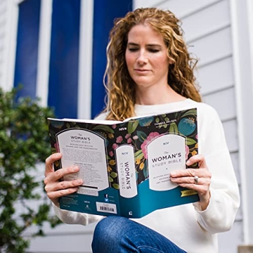 NIV Woman's Study Bible Hardcover Full-Color Edition