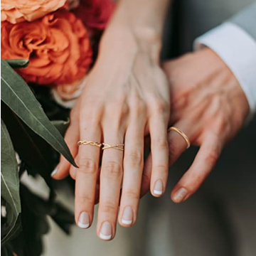 Stylish Tobeny 8PCS Gold Rings Set for Elegant Women