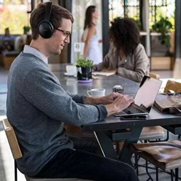 Bose QuietComfort 35 (Series II) Wireless Headphones, Noise Cancelling, with Alexa voice control – Limited Edition Triple Midnight