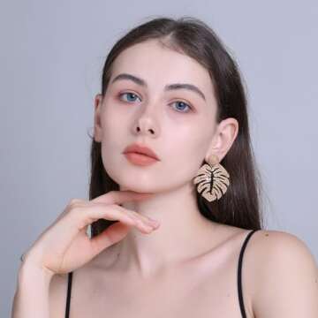 RUOFFETA Raffia Palm Leaf Earrings, Raffia Straw Wrapped Monstera Drop Dangle Earrings Summer Tropical Beach Jewelry(Beige)