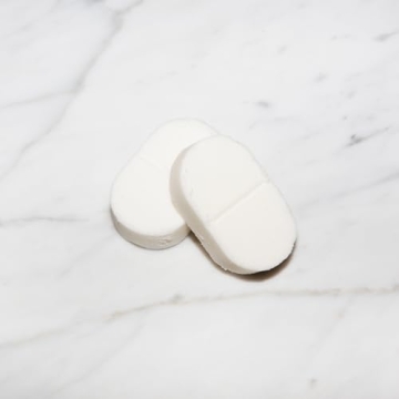 OUAI Chill Pills - Bath Bombs Scented with Jasmine and Rose - Safflower, Hemp Seed & Jojoba Oil to Improve Texture, Calm & Moisturize Dry Skin - Includes 6 Relaxing Bath Bombs (1.5 Oz Each)