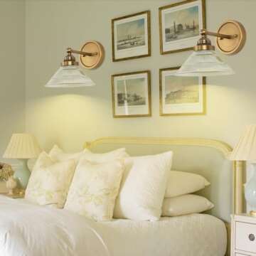 HEQIQEH Vintage Battery Operated Wall Sconce Lighting Fixture with Clear Ribbed Glass Shade, Dimmable Cordless Wall Lamp with Remote Control for Bedside, Hallway, Porch, Kitchen, Vanity Bathroom