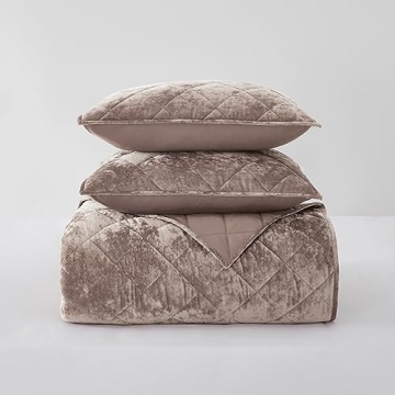 Luxury Velvet Quilt Set for Stylish All Season Comfort
