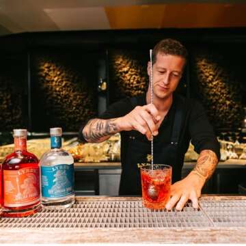 Lyre's Italian Orange Premium Non-Alcoholic Spirits Mocktails